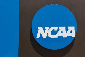媒体人：45名球员起诉NCAA5-in-5新规胜诉 24人获禁令可再战一年