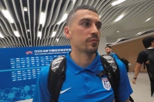 斯坦丘：我们的表现非常出色 祝贺毛伟杰为大连队踢了百场比赛