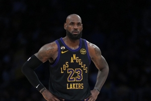 帕金斯：老詹没必要再打了来ESPN吧 我们给你的钱绝对比底薪多