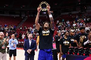 差俩月24岁！伦德博格当选夏联MVP 勇士11号签刮出适配大龄秀？